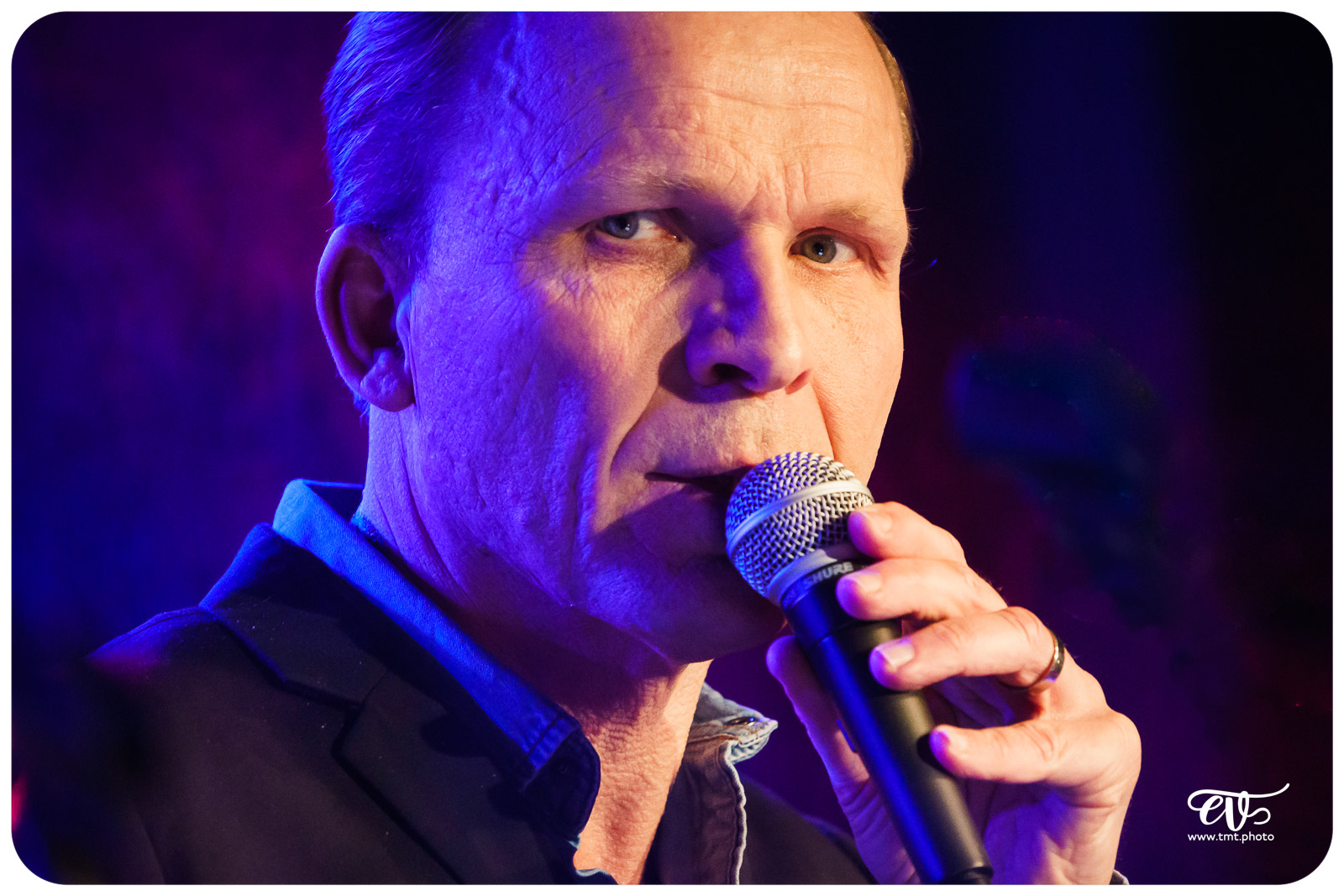 SERGE, ELEGANCE ACOUSTIQUE